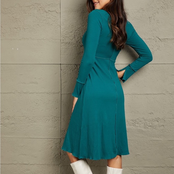 NEW Culture Code Retro Ribbed Long Flared Sleeve Midi Dress in Teal - Picture 5 of 5